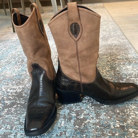 🎄SALE🎄Tony Lama Vintage Brown Leather Cowboy Boots Women, Size 7/7.5 🤠 - Picture 5 of 12